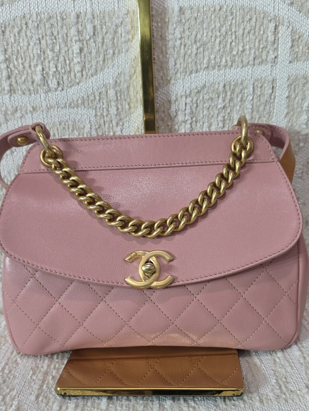 CHANEL Pink Quilted Leather Shoulder Bag with Gold Chain and CC Lock